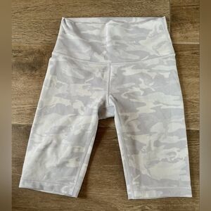 Lululemon Wunder Under Biker Shorts